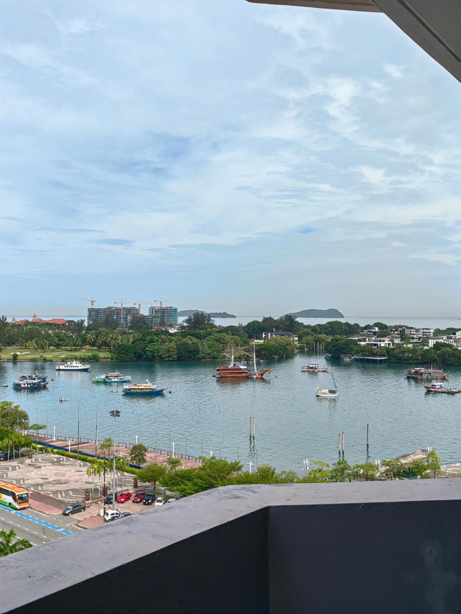 Town Condo - Marina Court Kota Kinabalu Extérieur photo
