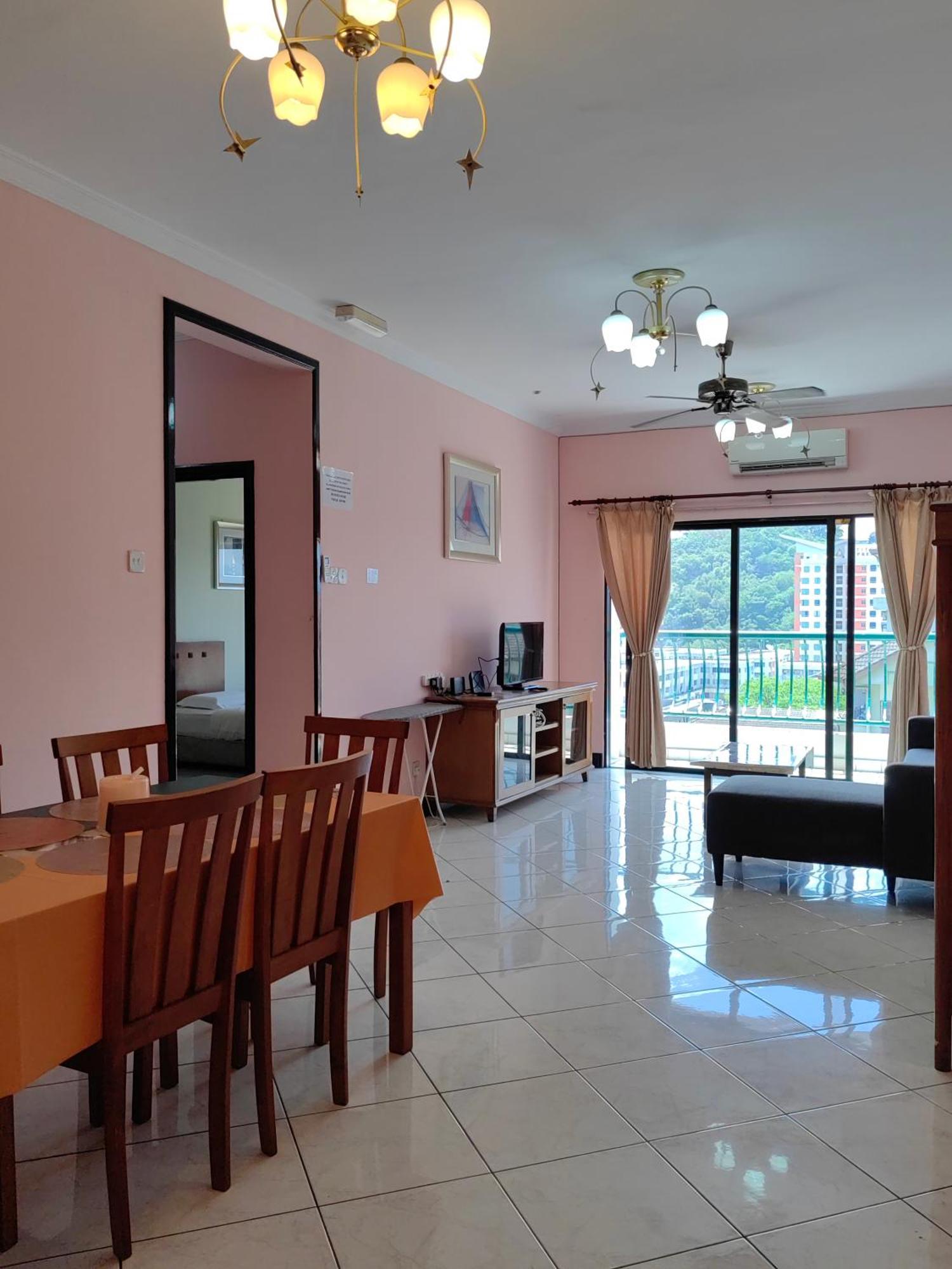 Town Condo - Marina Court Kota Kinabalu Extérieur photo