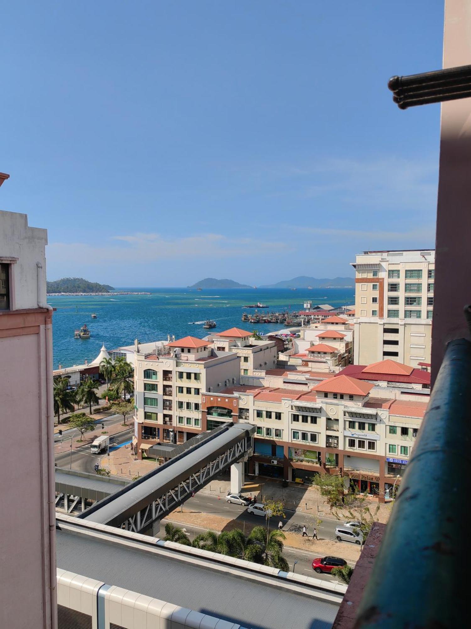 Town Condo - Marina Court Kota Kinabalu Extérieur photo
